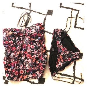 A Pea in the Pod Maternity Tankini